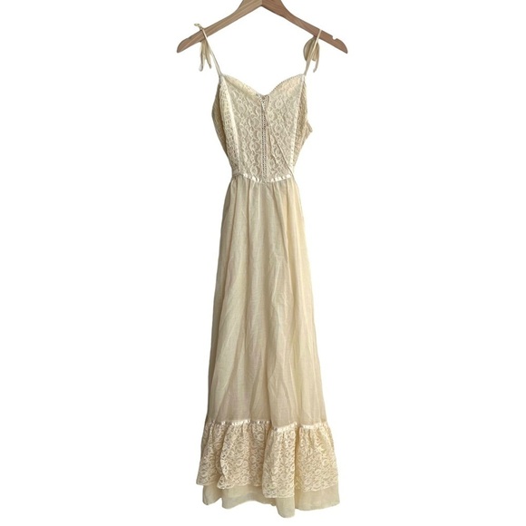 Vintage Boho Fairytale Prairie Ruffle Lace Sweetheart Neckline Maxi Dress - Picture 7 of 15